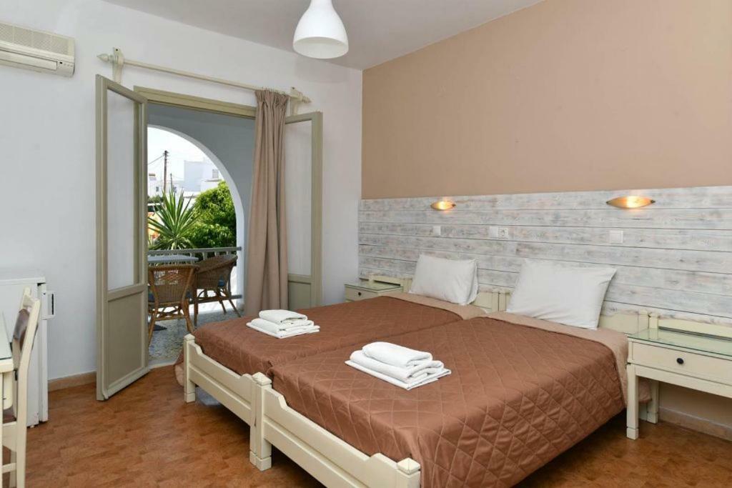 ناوسا Hotel Mary المظهر الخارجي الصورة